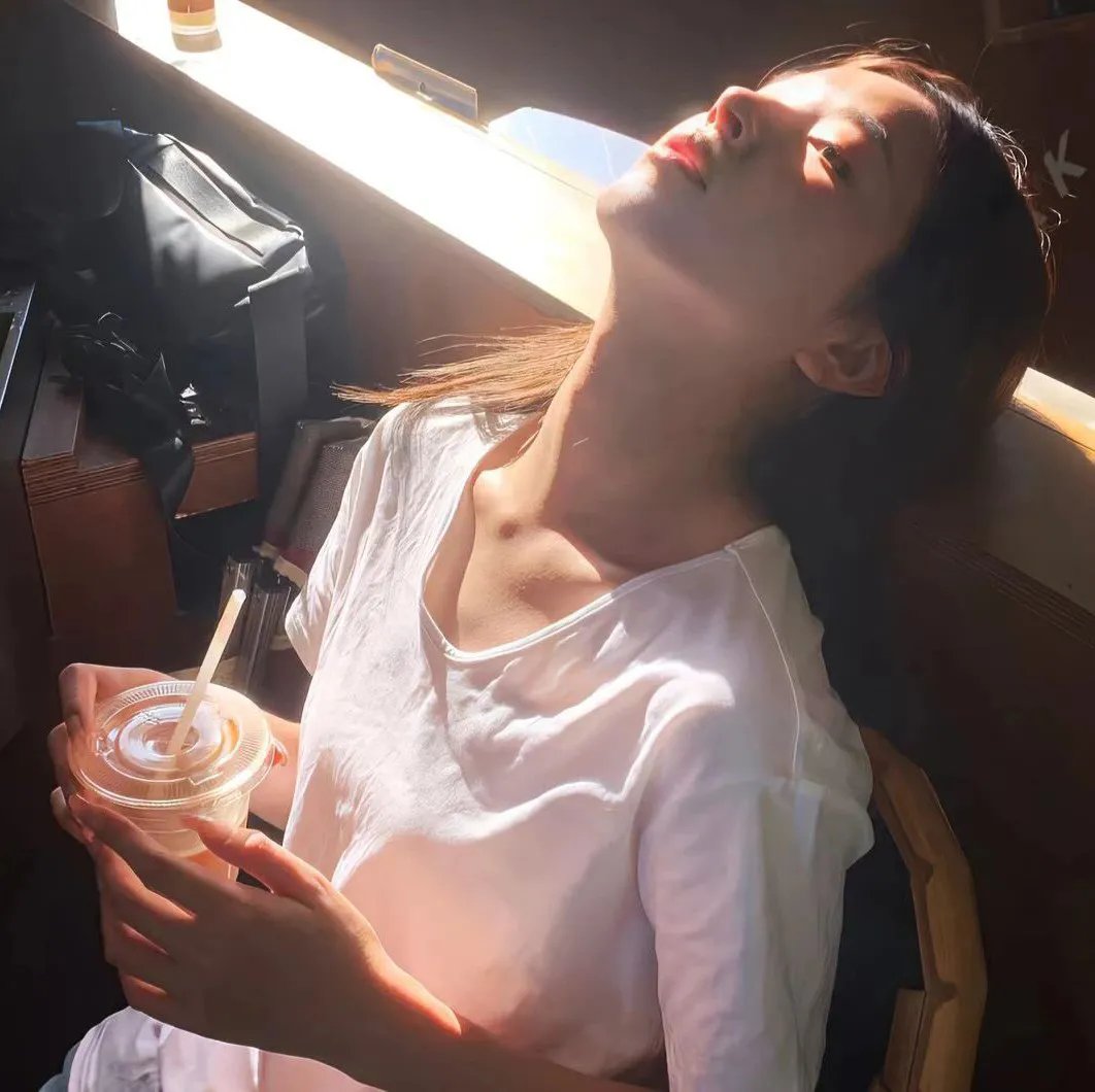 恋爱中感动禁止